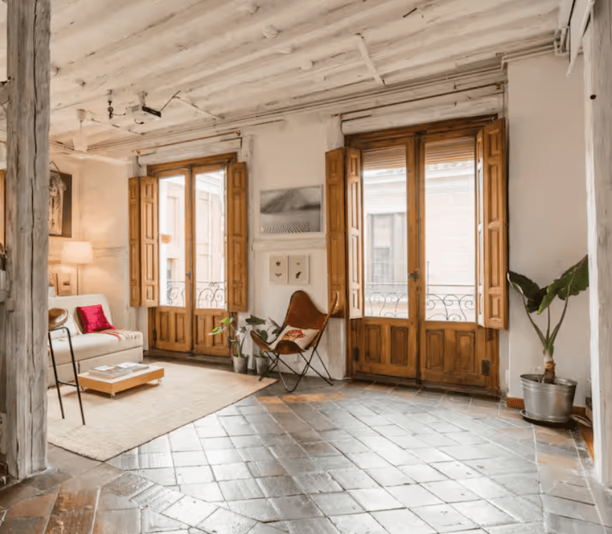 Gestión del registro de alquiler vacacional en comunidad de Madrid